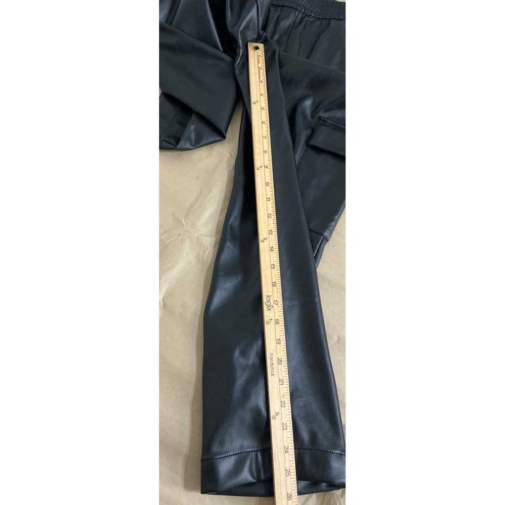 GAP Women Faux Leather Cargo Black Pull On Pants Size M Streetwear Casual Grunge - Picture 5 of 9